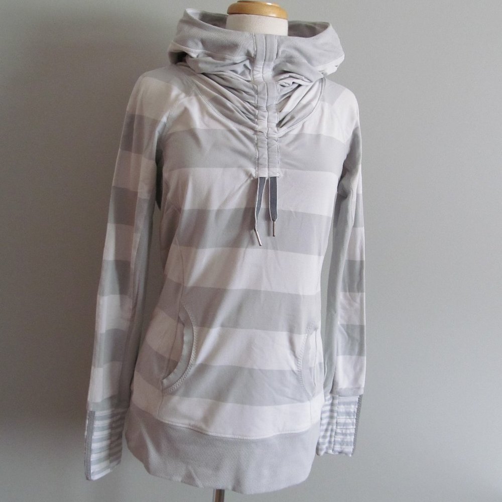 Lululemon Stay On Course Pullover Silver Spoon Top